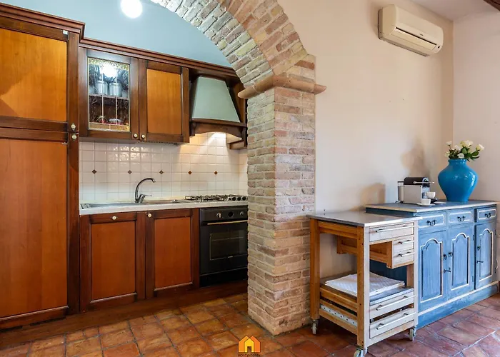 Semesterbostad Rokkaria House *